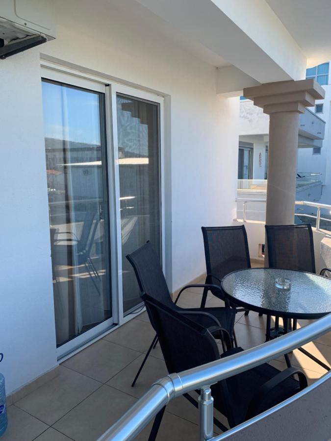 Apartmens Xhenis Lux Ulcinj Extérieur photo
