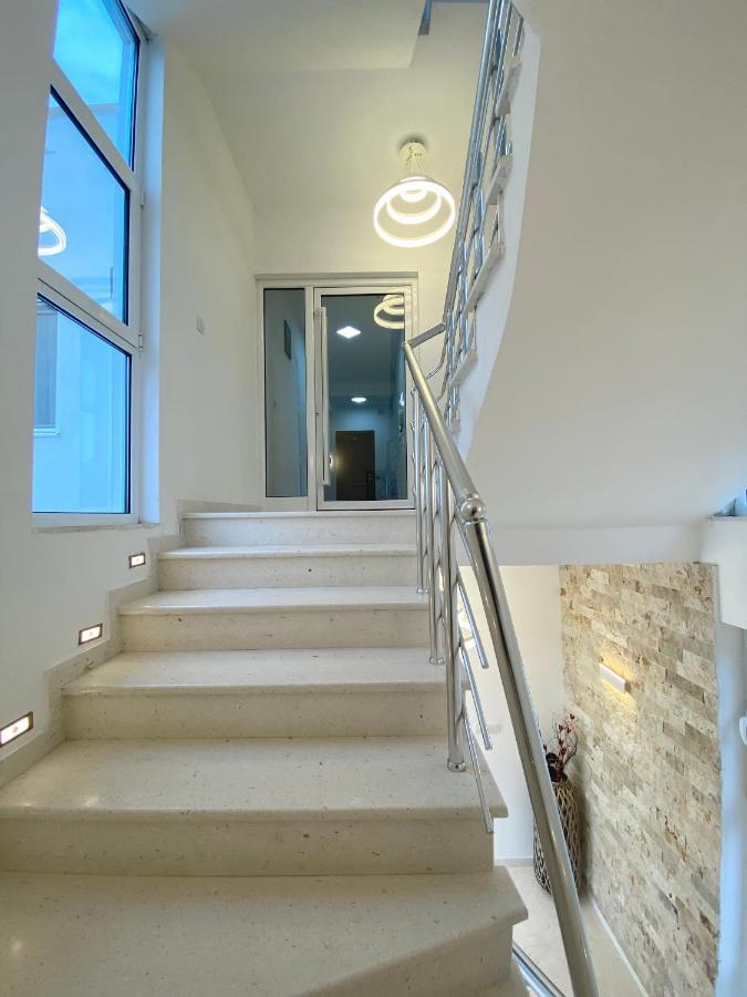 Apartmens Xhenis Lux Ulcinj Extérieur photo