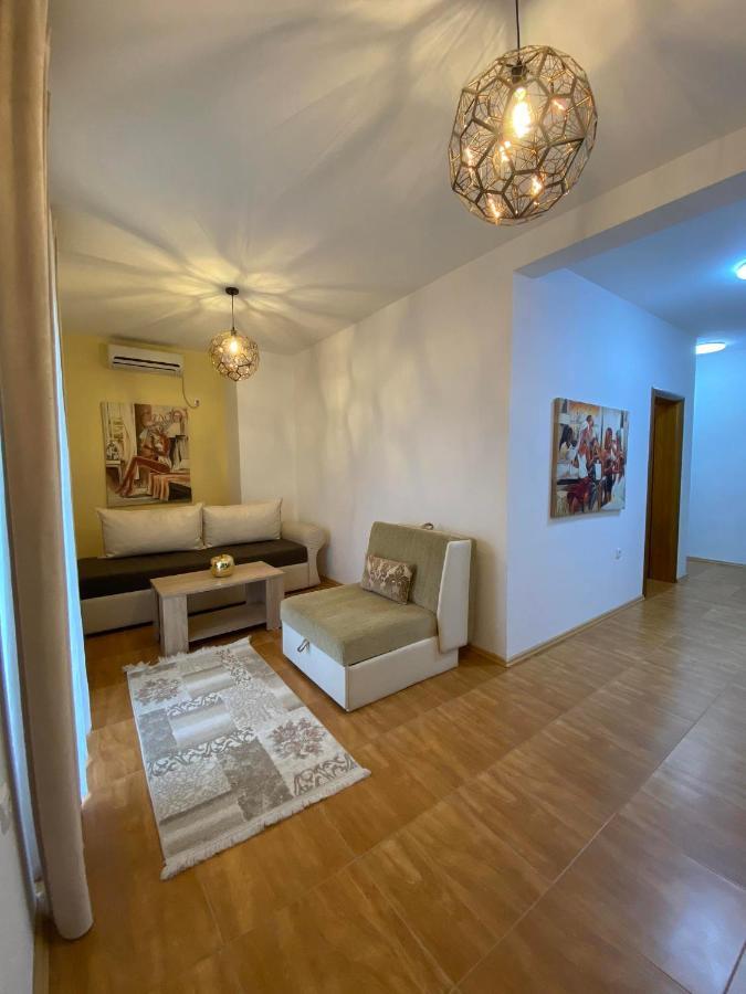 Apartmens Xhenis Lux Ulcinj Extérieur photo