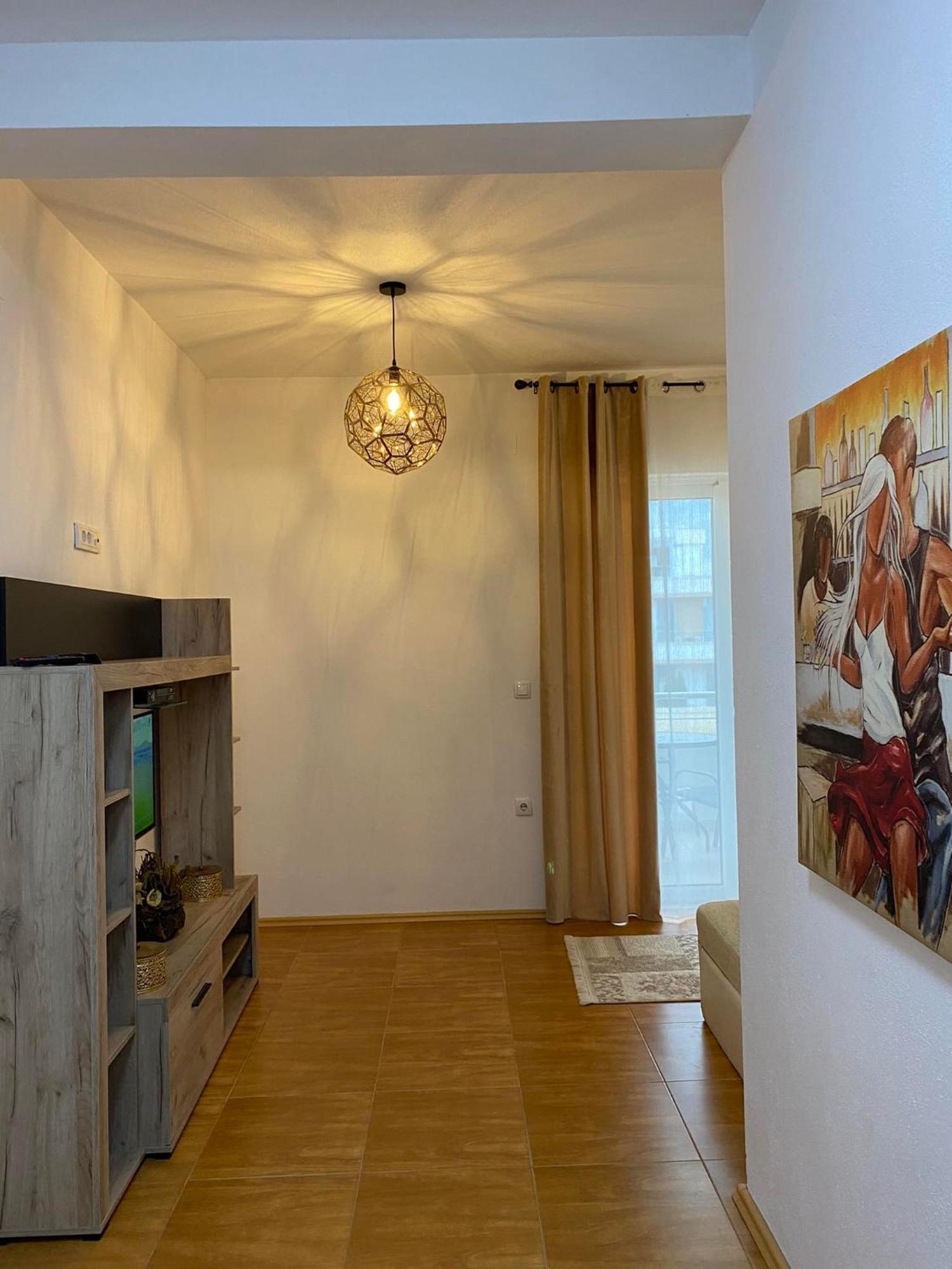 Apartmens Xhenis Lux Ulcinj Extérieur photo