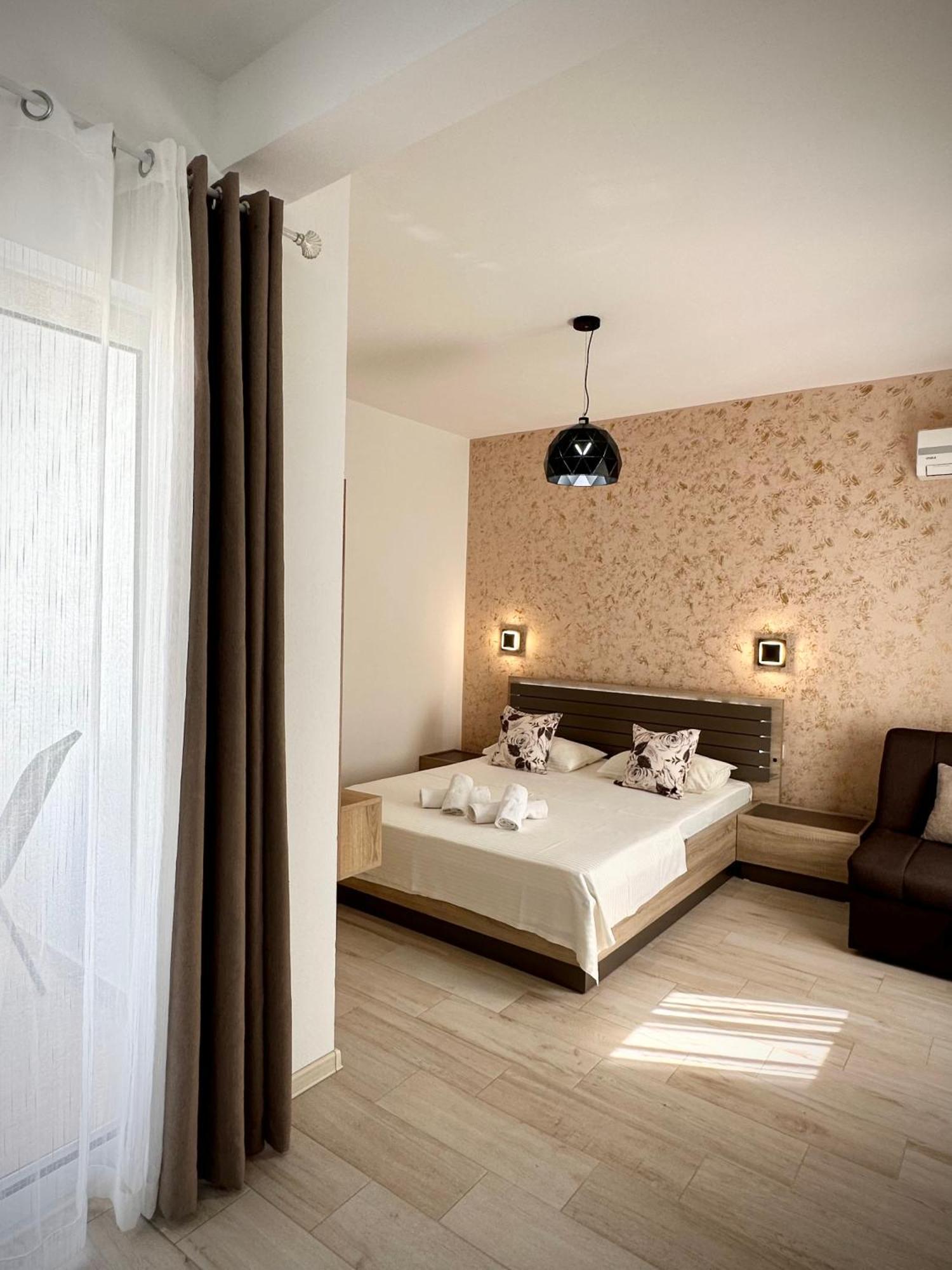 Apartmens Xhenis Lux Ulcinj Extérieur photo