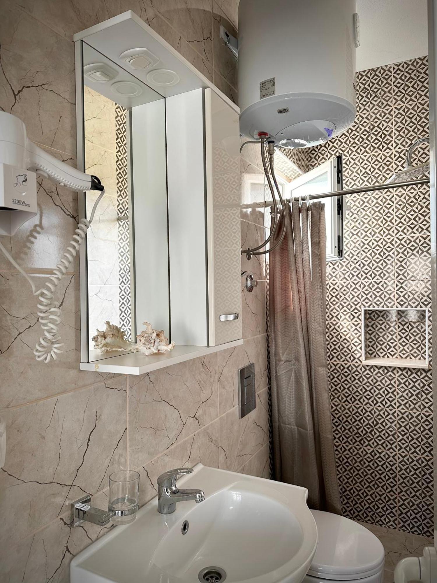 Apartmens Xhenis Lux Ulcinj Extérieur photo