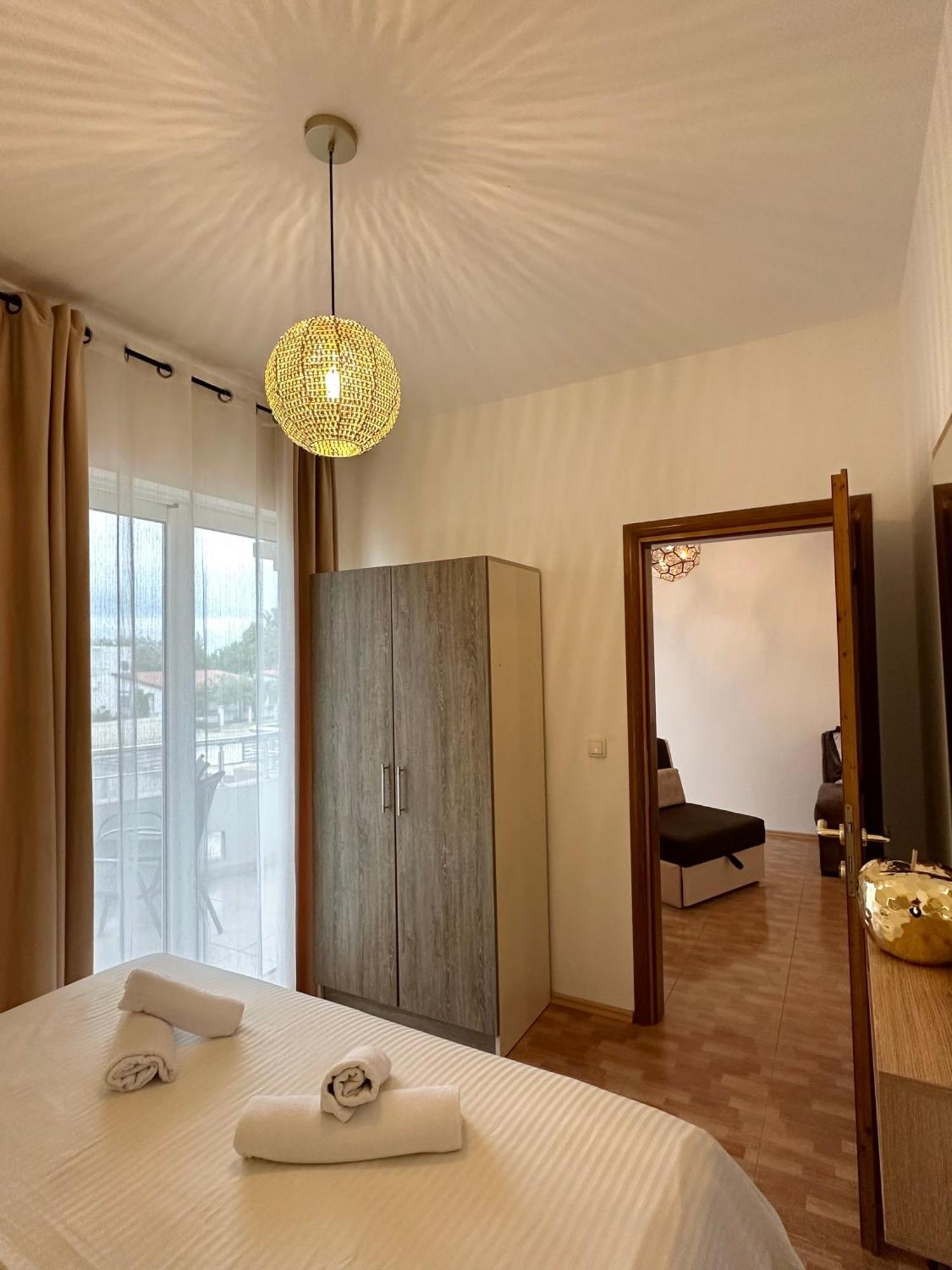 Apartmens Xhenis Lux Ulcinj Extérieur photo