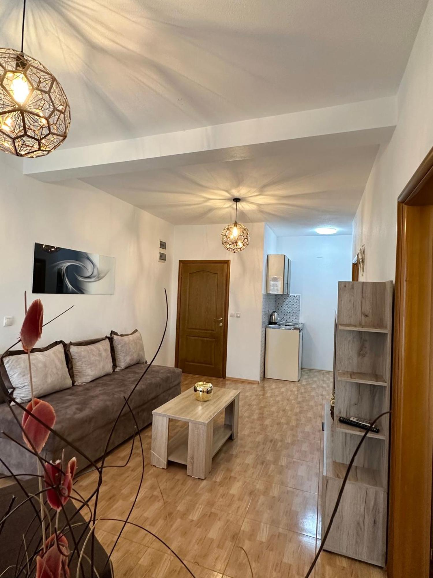 Apartmens Xhenis Lux Ulcinj Extérieur photo