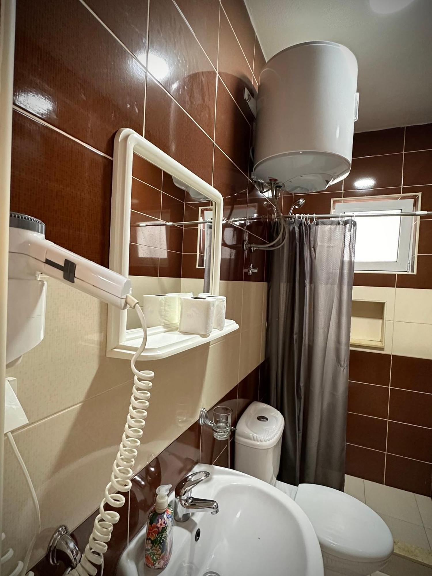 Apartmens Xhenis Lux Ulcinj Extérieur photo