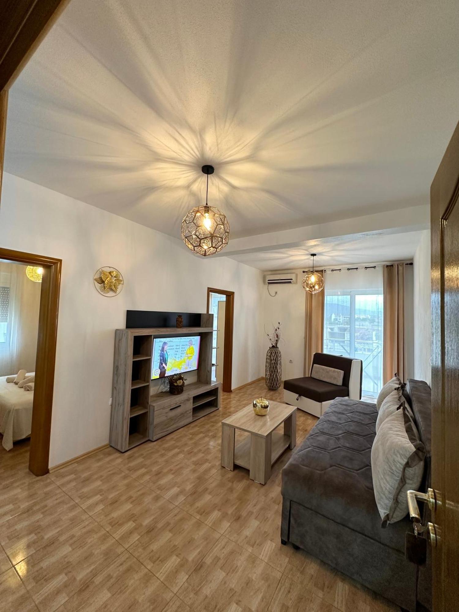 Apartmens Xhenis Lux Ulcinj Extérieur photo