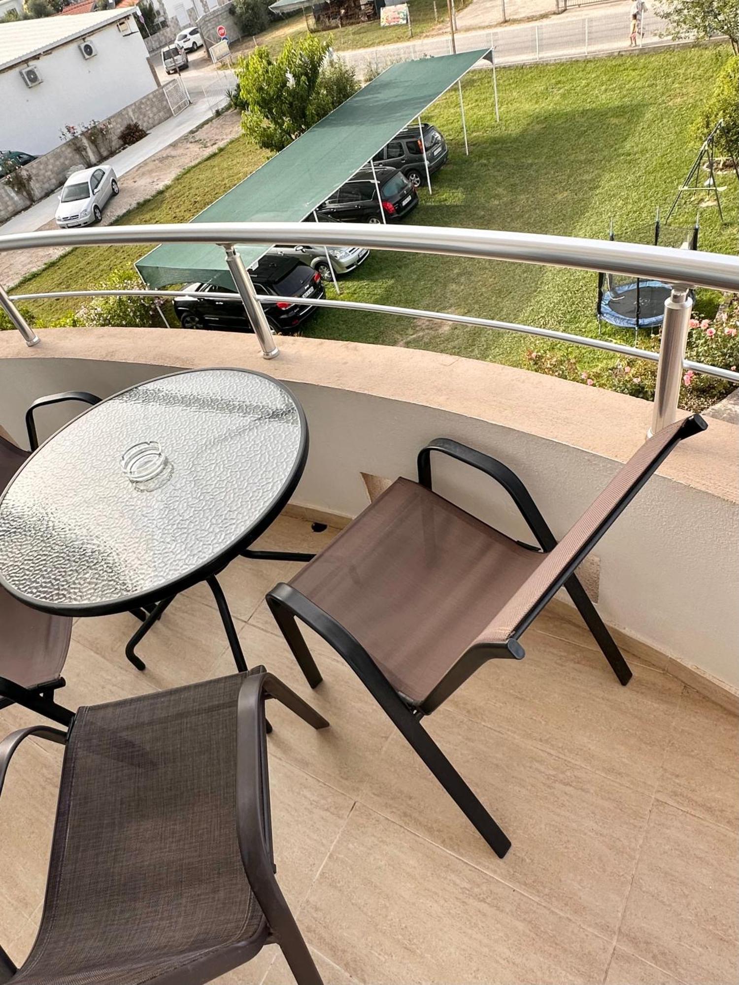 Apartmens Xhenis Lux Ulcinj Extérieur photo