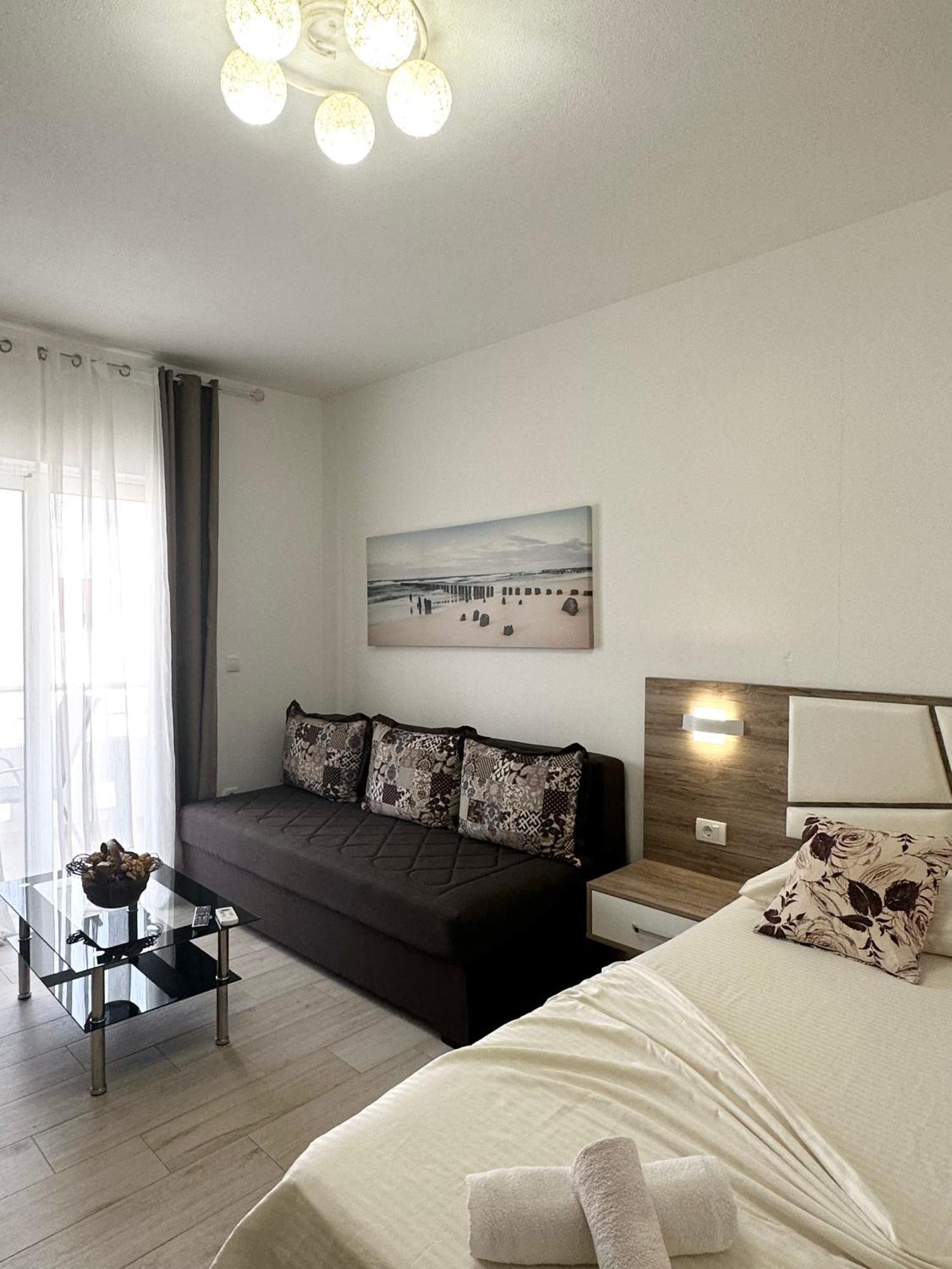 Apartmens Xhenis Lux Ulcinj Extérieur photo