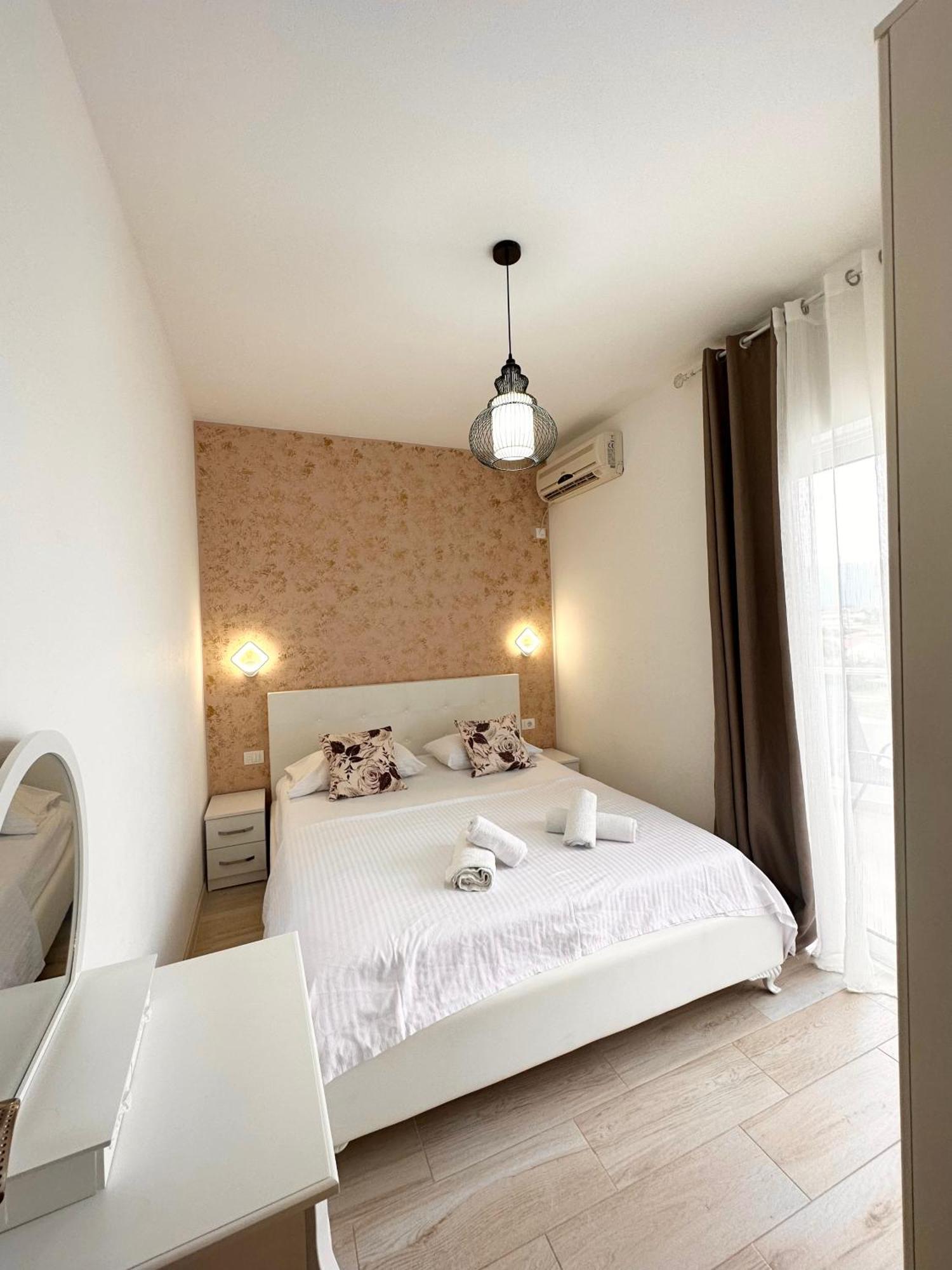 Apartmens Xhenis Lux Ulcinj Extérieur photo
