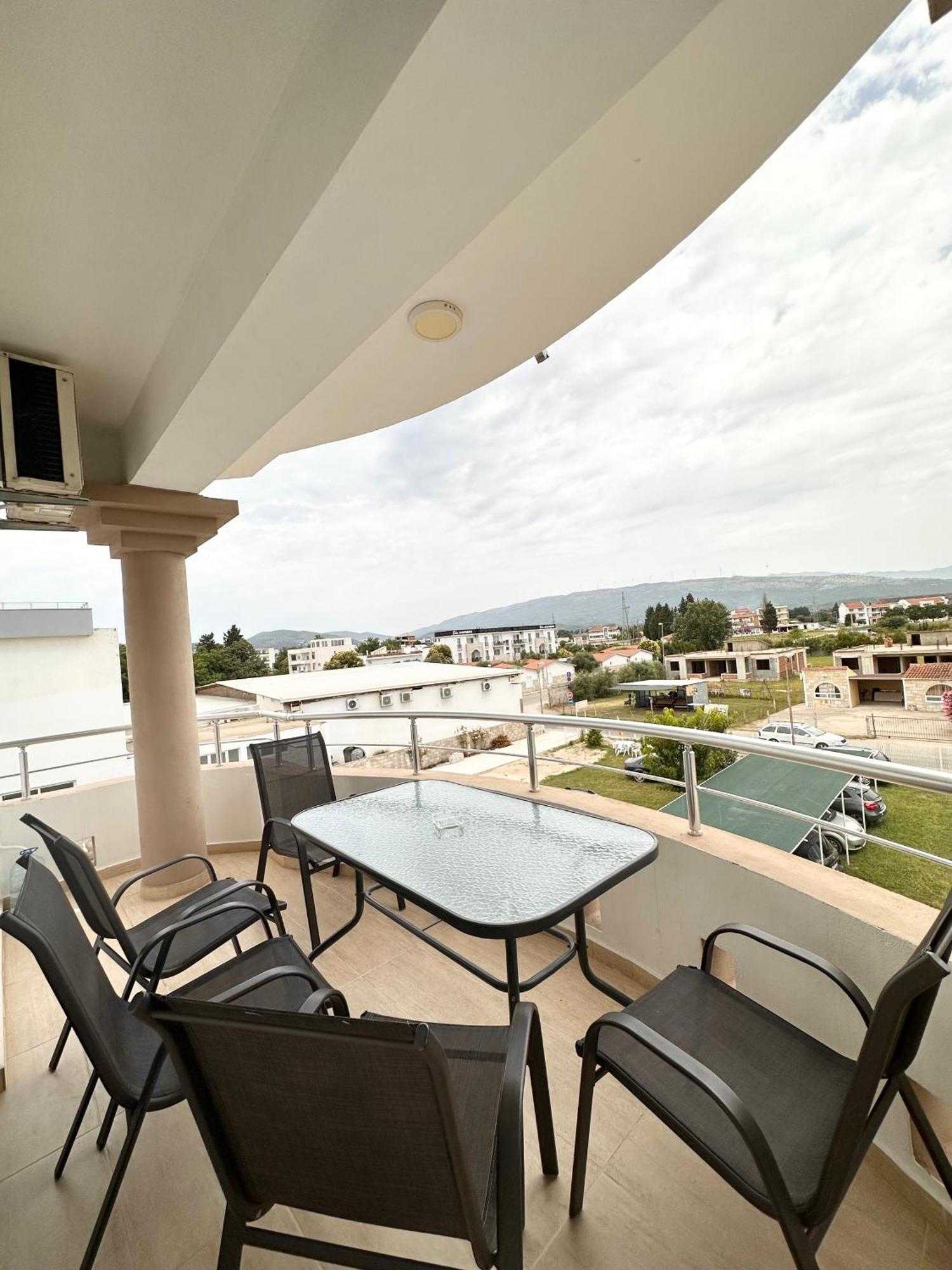 Apartmens Xhenis Lux Ulcinj Extérieur photo
