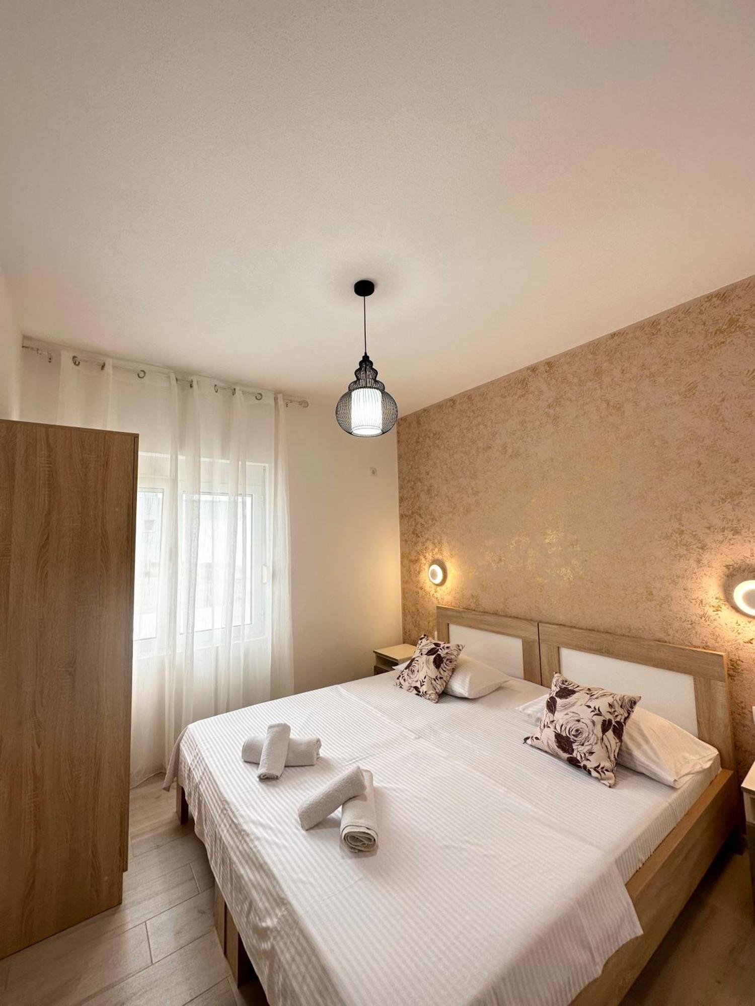 Apartmens Xhenis Lux Ulcinj Extérieur photo